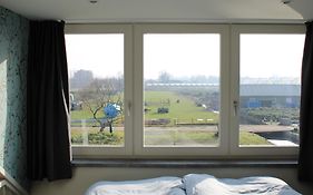 Huis Over De Dijk